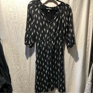Nordstrom Collection scoop neck w tie mid length silk dress black and white 4
